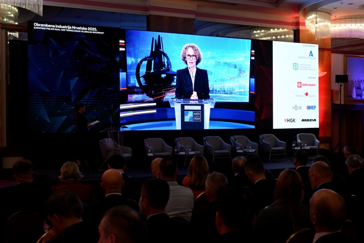 20 gm_konferencija_obrana42-051125.jpg